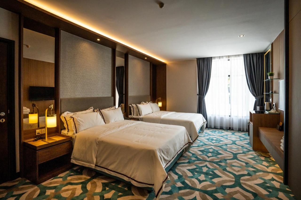 Christee Suites Hotel Malacca Exterior foto